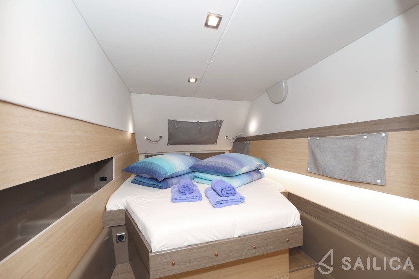 Bali 4.3 - Yacht Charter Sailica