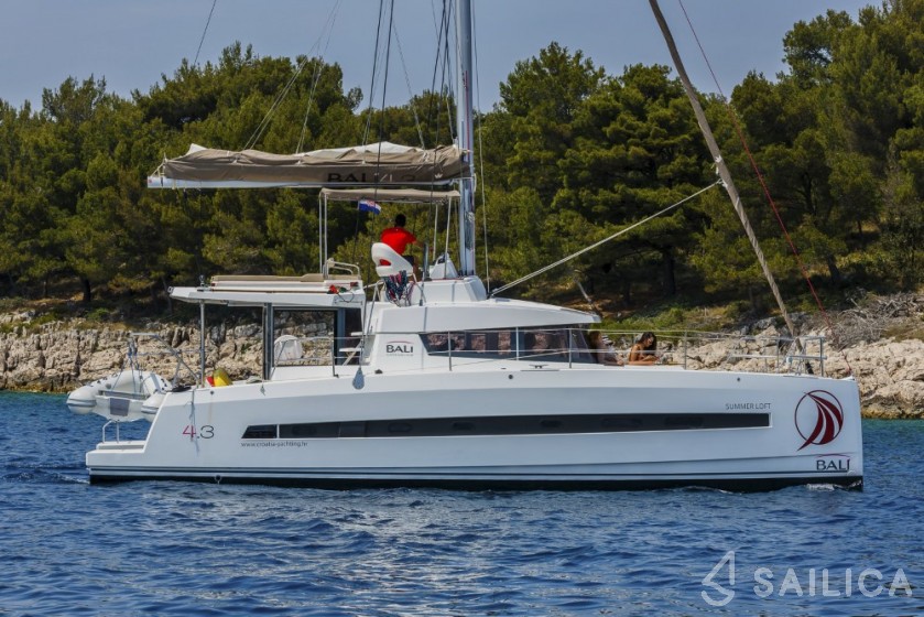 Bali 4.3 - Yacht Charter Sailica