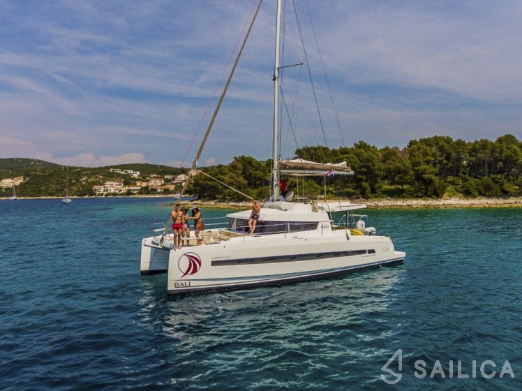Bali 4.3 - Yacht Charter Sailica
