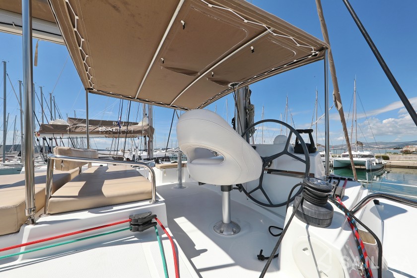 Bali 4.3 - Yacht Charter Sailica