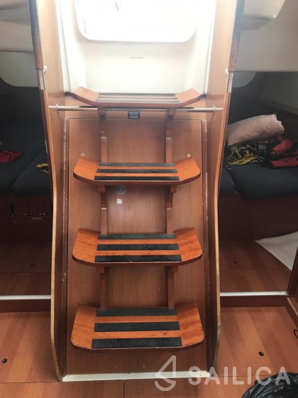 Oceanis 43 - Yacht Charter Sailica