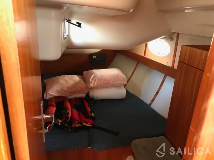 Elan 434 Impression - Yacht Charter Sailica