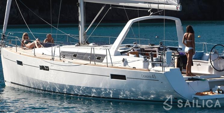 Oceanis 45 - Yacht Charter Sailica