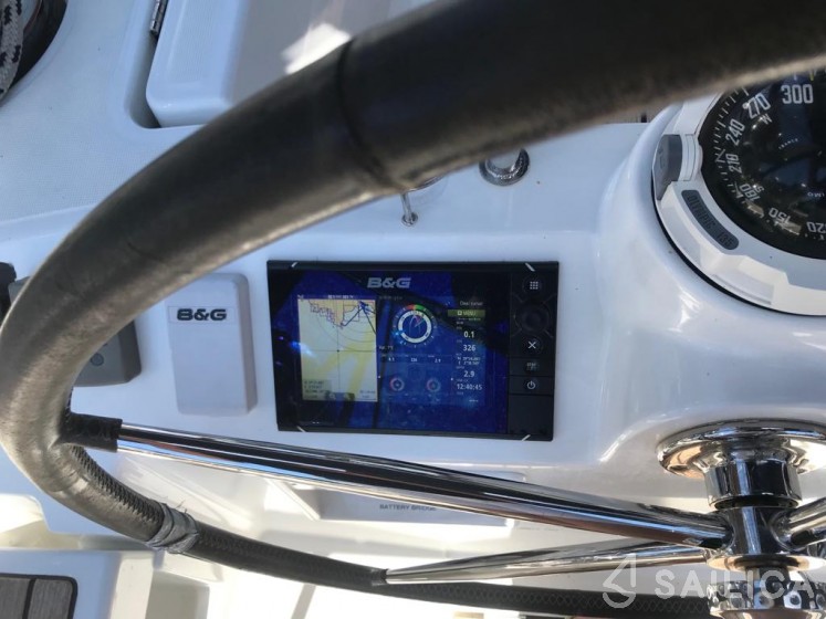 Oceanis 45 - Yacht Charter Sailica