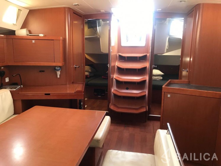 Oceanis 45 - Yacht Charter Sailica
