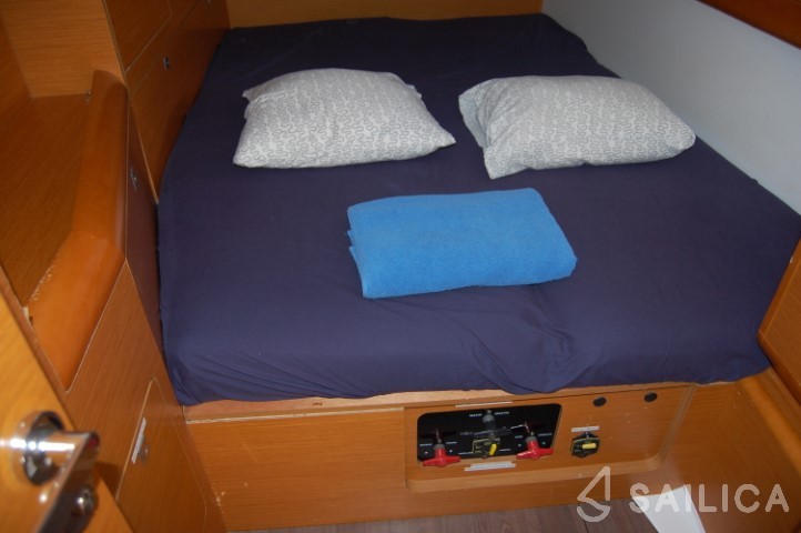 Sun Odyssey 519 - Yacht Charter Sailica