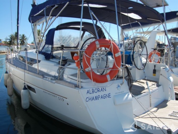 Sun Odyssey 519 - Yacht Charter Sailica