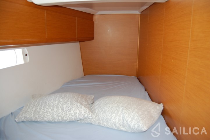 Sun Odyssey 519 - Yacht Charter Sailica