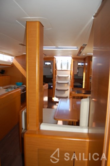 Sun Odyssey 519 - Yacht Charter Sailica