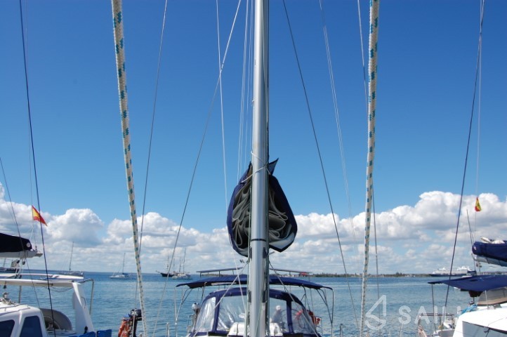 Sun Odyssey 519 - Yacht Charter Sailica