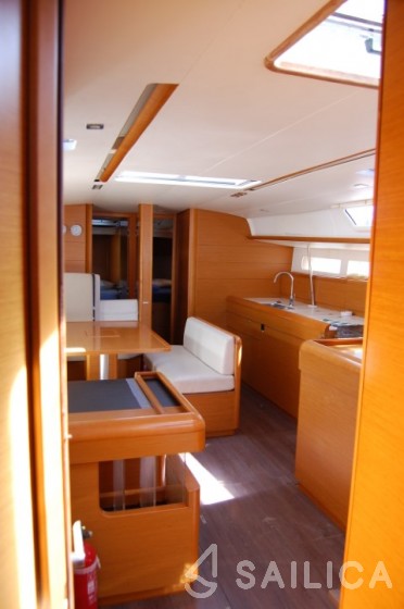Sun Odyssey 519 - Yacht Charter Sailica