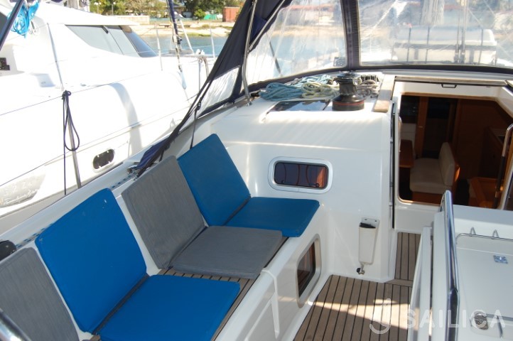 Sun Odyssey 519 - Yacht Charter Sailica