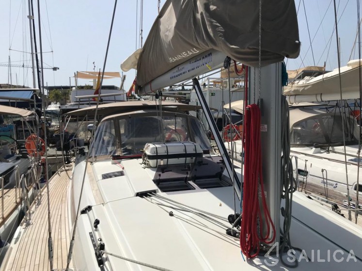 Sun Odyssey 519 - Yacht Charter Sailica