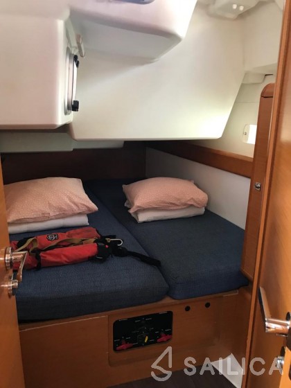 Sun Odyssey 519 - Yacht Charter Sailica