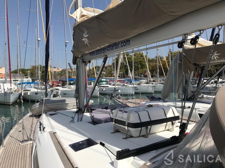 Sun Odyssey 519 - Yacht Charter Sailica