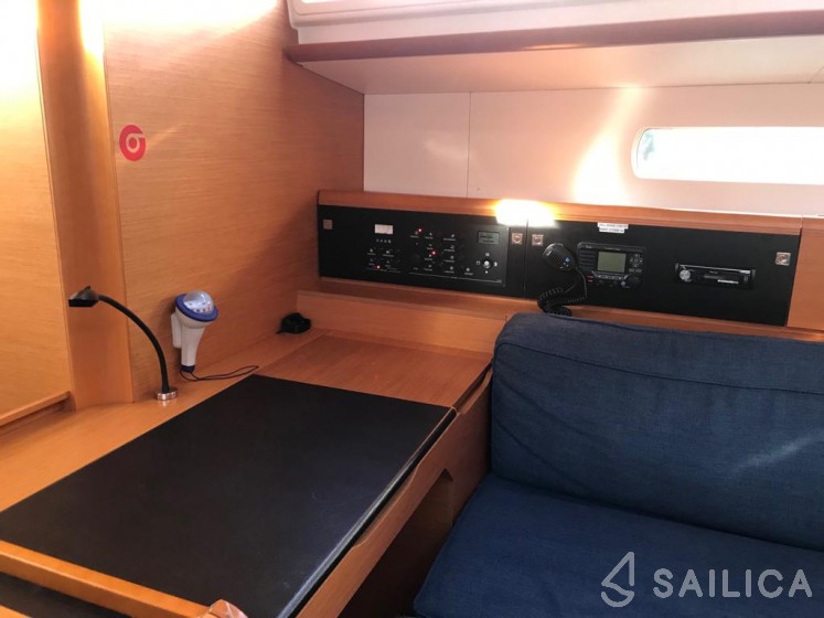 Sun Odyssey 519 - Yacht Charter Sailica