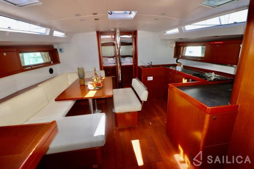 Oceanis 48 - Yacht Charter Sailica