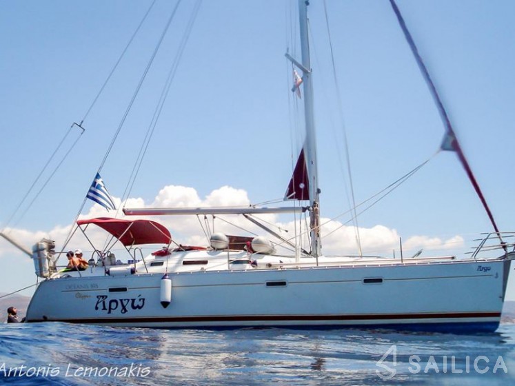 Oceanis 393 - Yacht Charter Sailica