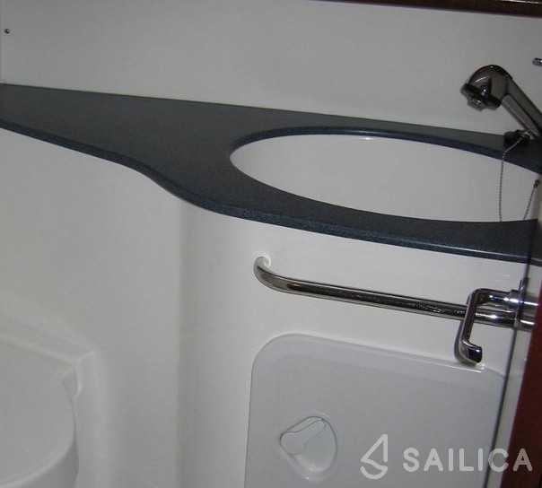 Bavaria 44 - Yacht Charter Sailica