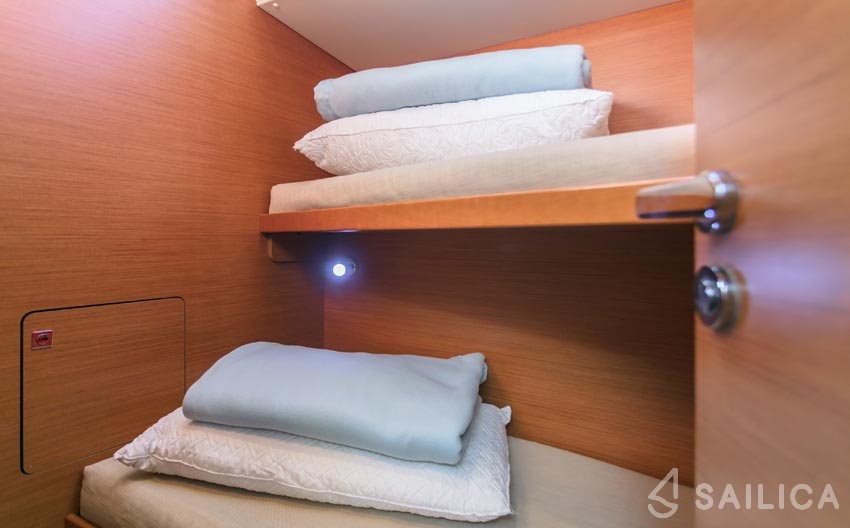 Sun Odyssey 509 - Yacht Charter Sailica