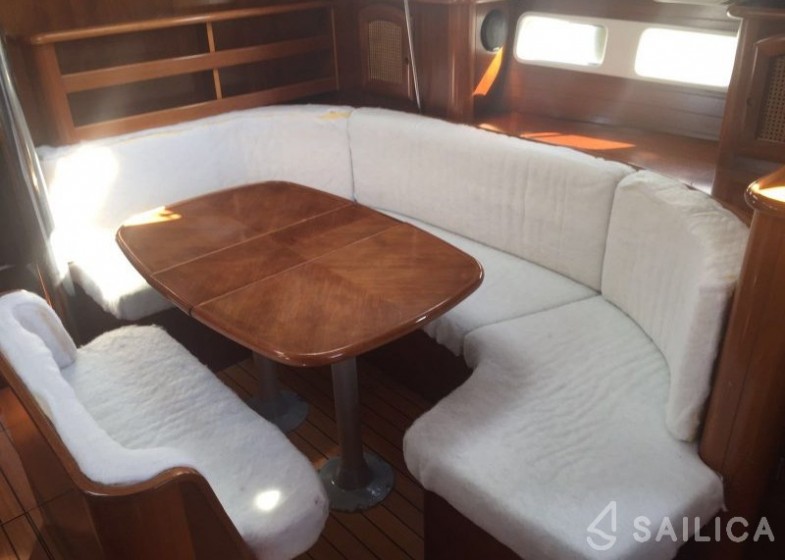 Oceanis 41.1 - Yacht Charter Sailica