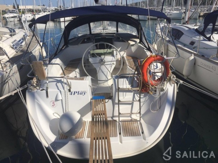 Oceanis 41.1 - Yacht Charter Sailica