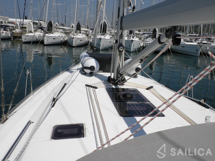 Bavaria Cruiser 46 - Yacht Charter Sailica