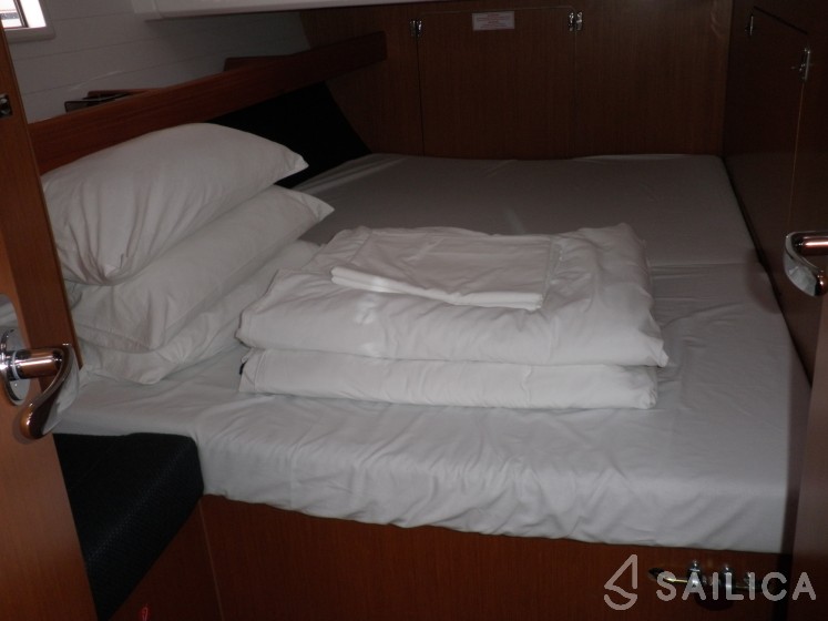 Bavaria Cruiser 46 - Yacht Charter Sailica