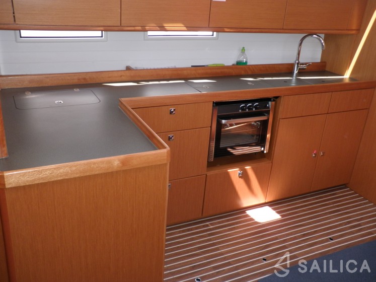 Bavaria Cruiser 46 - Yacht Charter Sailica