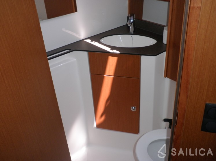 Bavaria Cruiser 46 - Yacht Charter Sailica