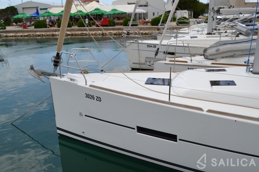 Dufour 412 Grand large - Yacht Charter Sailica