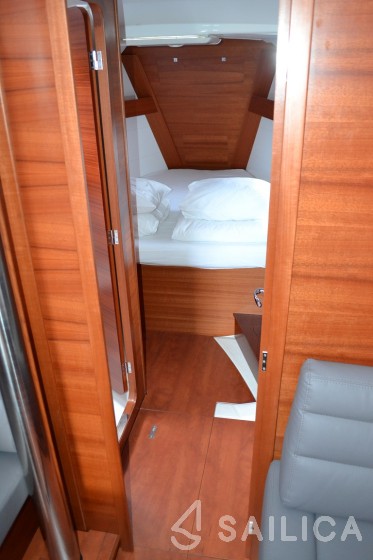 Dufour 412 Grand large - Yacht Charter Sailica