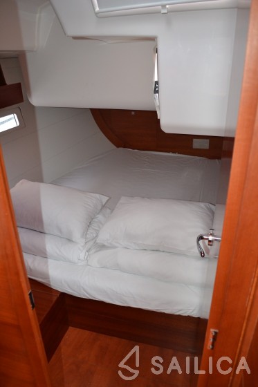 Dufour 412 Grand large - Yacht Charter Sailica