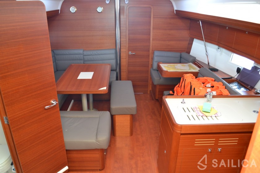 Dufour 412 Grand large - Yacht Charter Sailica