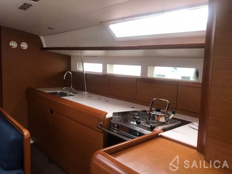 Sun Odyssey 519 - Yacht Charter Sailica