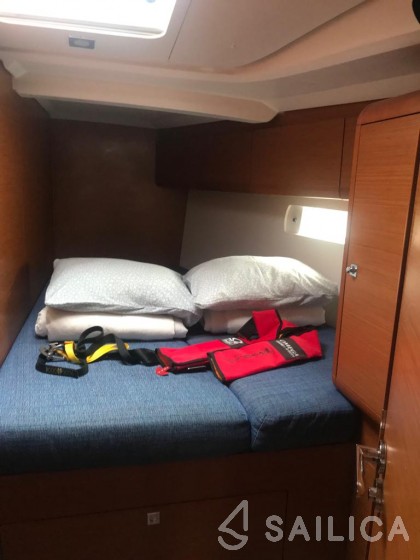 Sun Odyssey 519 - Yacht Charter Sailica
