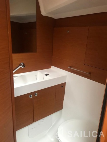 Sun Odyssey 519 - Yacht Charter Sailica
