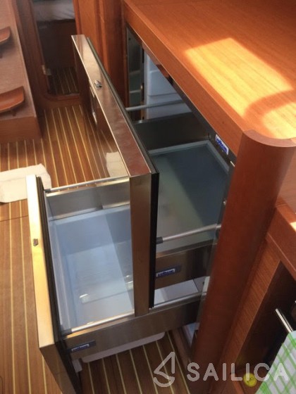 Dufour 382 GL - Yacht Charter Sailica