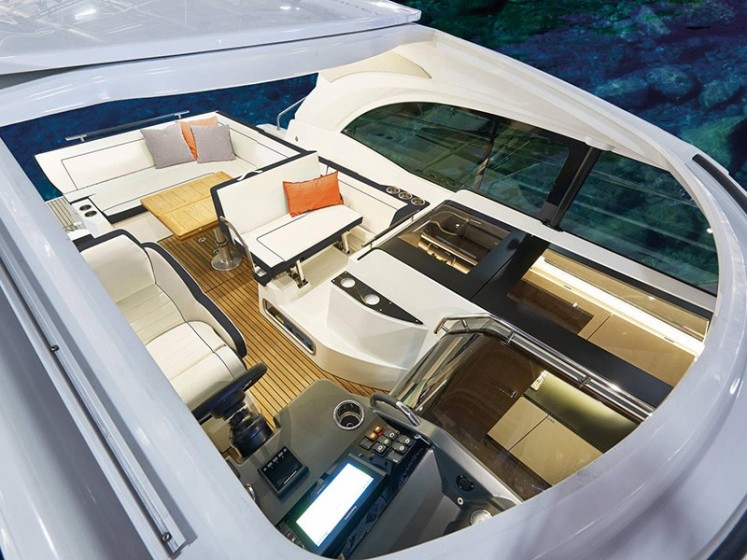 Leader 33 - Yacht Charter Sailica