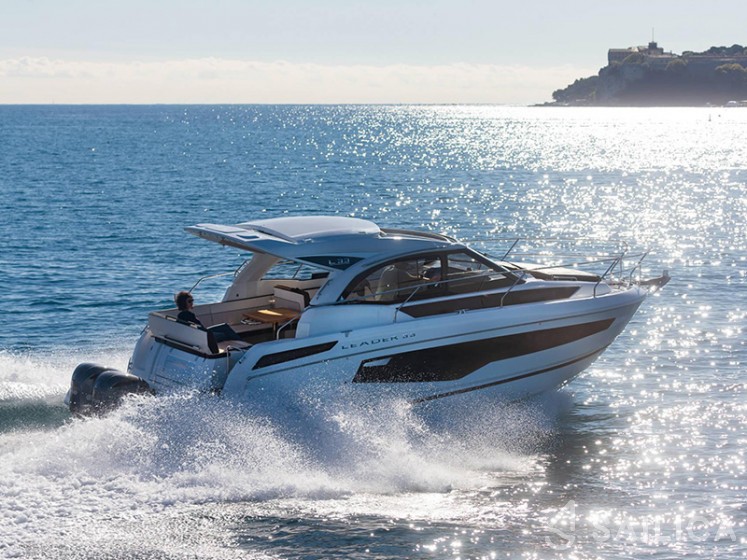 Leader 33 - Yacht Charter Sailica