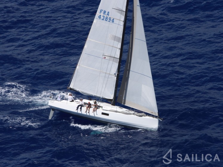 Pogo 12.5 - Yacht Charter Sailica