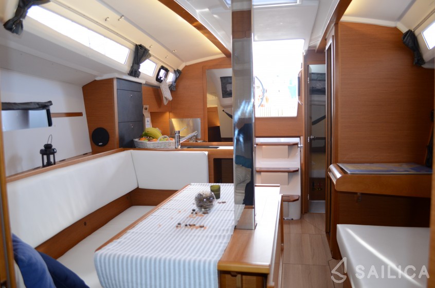 Sun Odyssey 349 - Yacht Charter Sailica