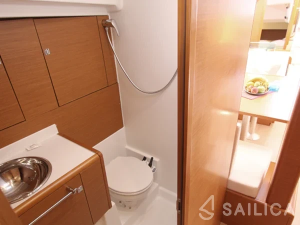 Sun Odyssey 449 - Yacht Charter Sailica