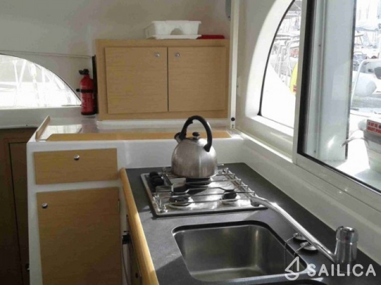 Lagoon 380 S2 - Yacht Charter Sailica