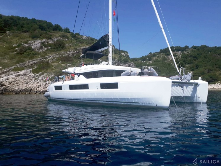 Lagoon 50 - Yacht Charter Sailica