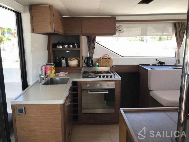 Lagoon 50 - Yacht Charter Sailica