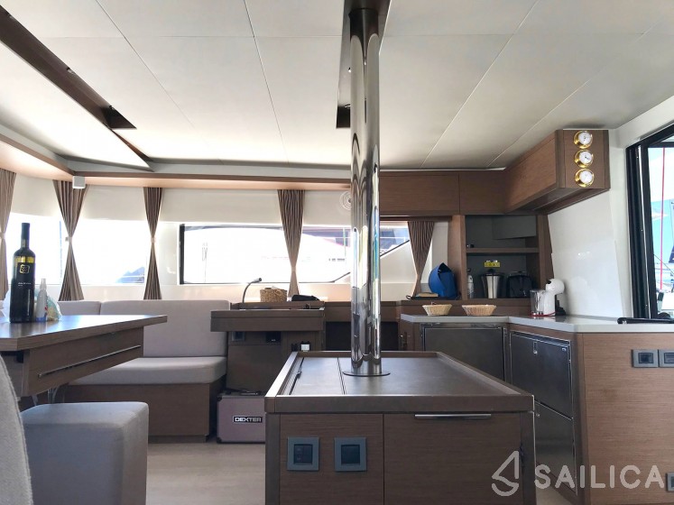 Lagoon 50 - Yacht Charter Sailica