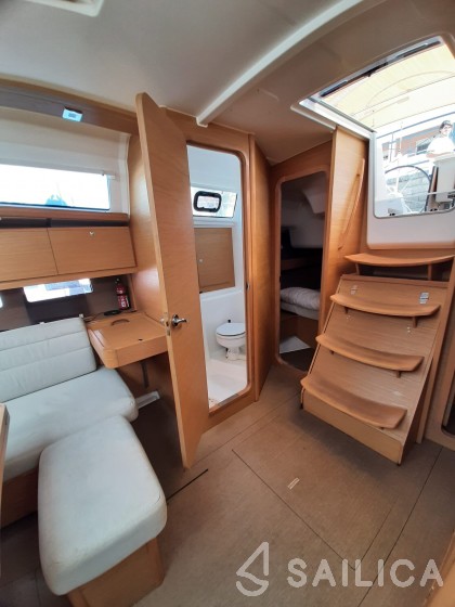 Dufour 382 GL - Yacht Charter Sailica