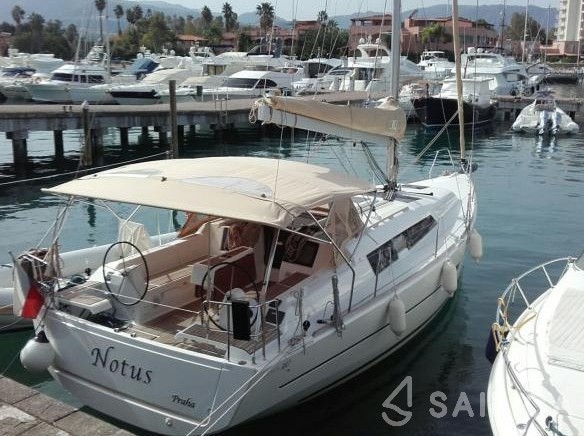 Dufour 382 GL - Yacht Charter Sailica