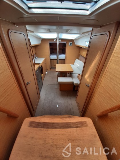 Dufour 382 GL - Yacht Charter Sailica